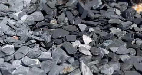 1 2 Black Slate Chips Bin 22 Onsite Landscape Supply   S818455274267217438 P2476 I1 W469 